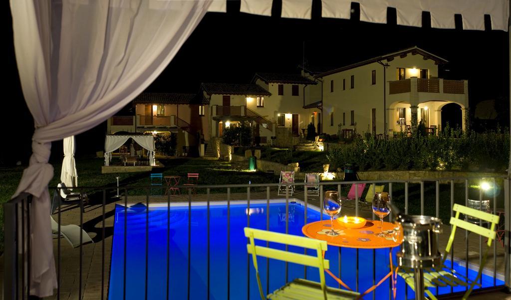 Borgo Le Capannelle Aparthotel Castel Ritaldi ภายนอก รูปภาพ